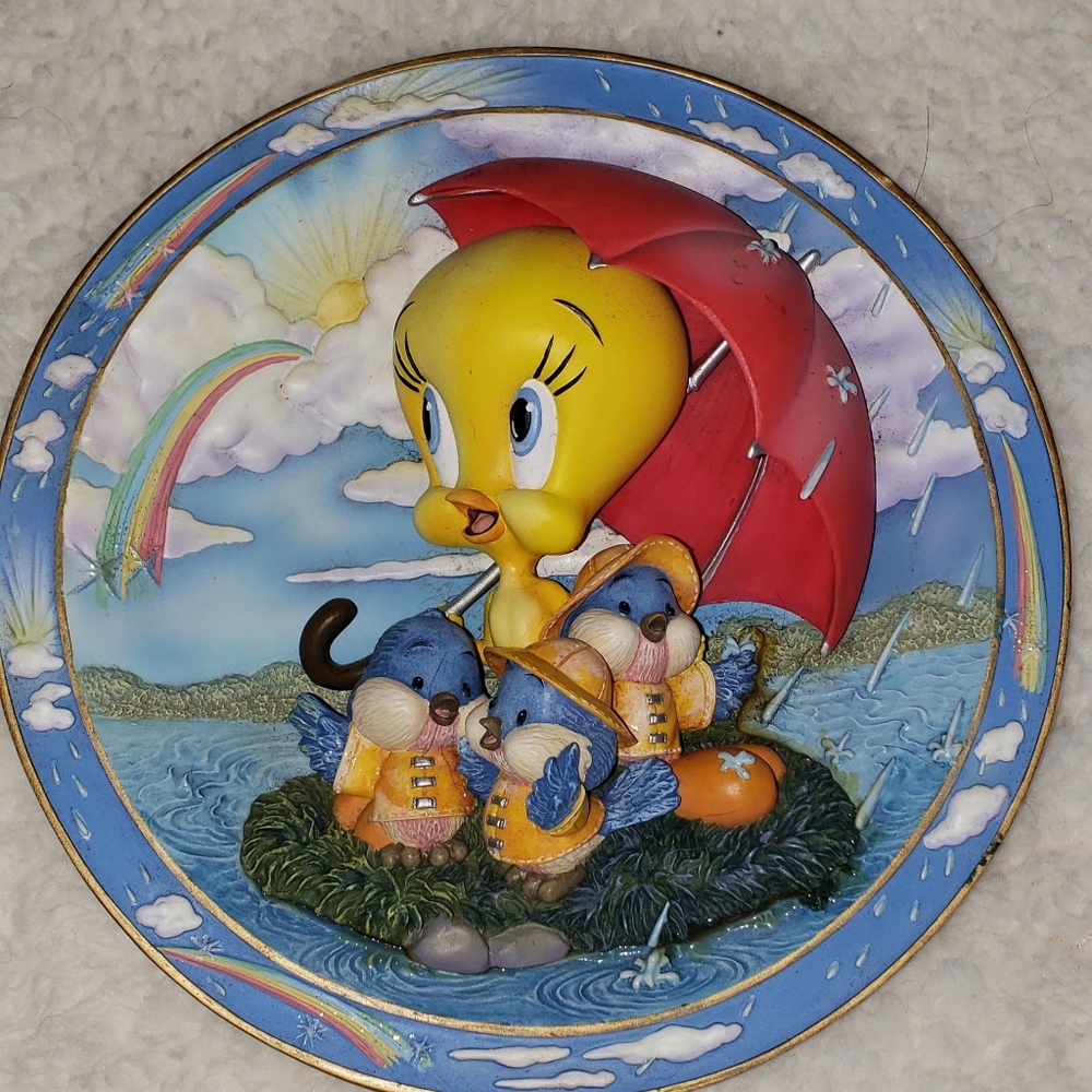 1999 Wishing with Hue Tweety Bird Collectors Plate